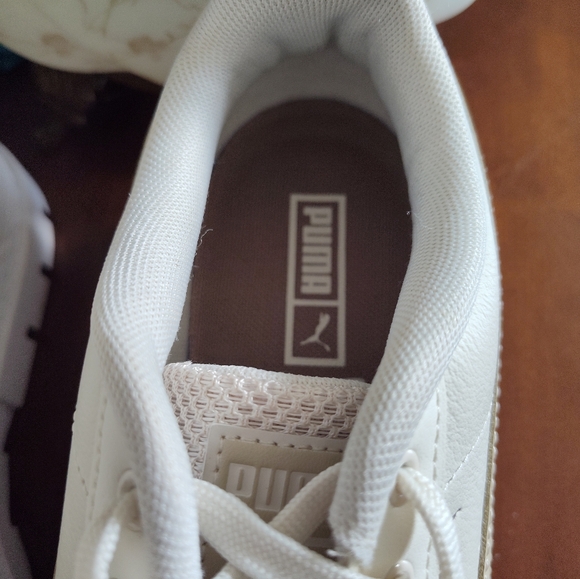 PUMA - Picture 3 of 11